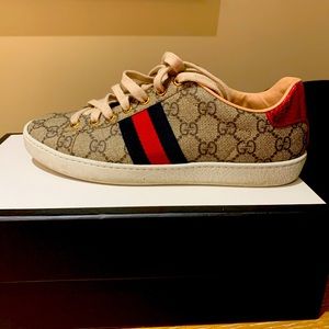 Gucci shoes